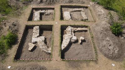 Non-Invasive Geophysics Supporting Archaeology in Kiskunlacháza